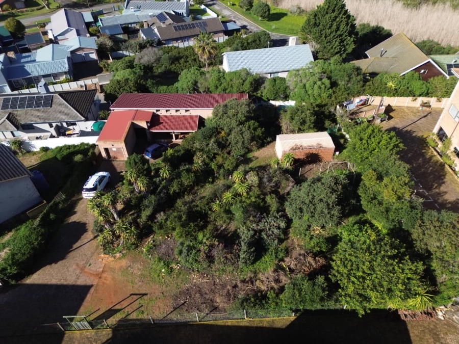 2 Bedroom Property for Sale in Stilbaai Wes Western Cape